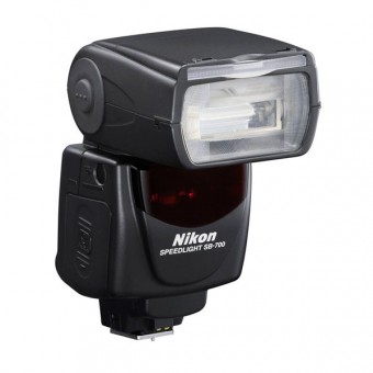 Nikon SB-700 